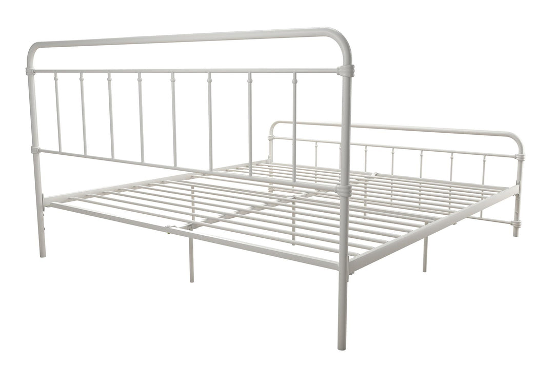 Wallace Spindle Metal Bed with Elegant Curves and Slats - White - King