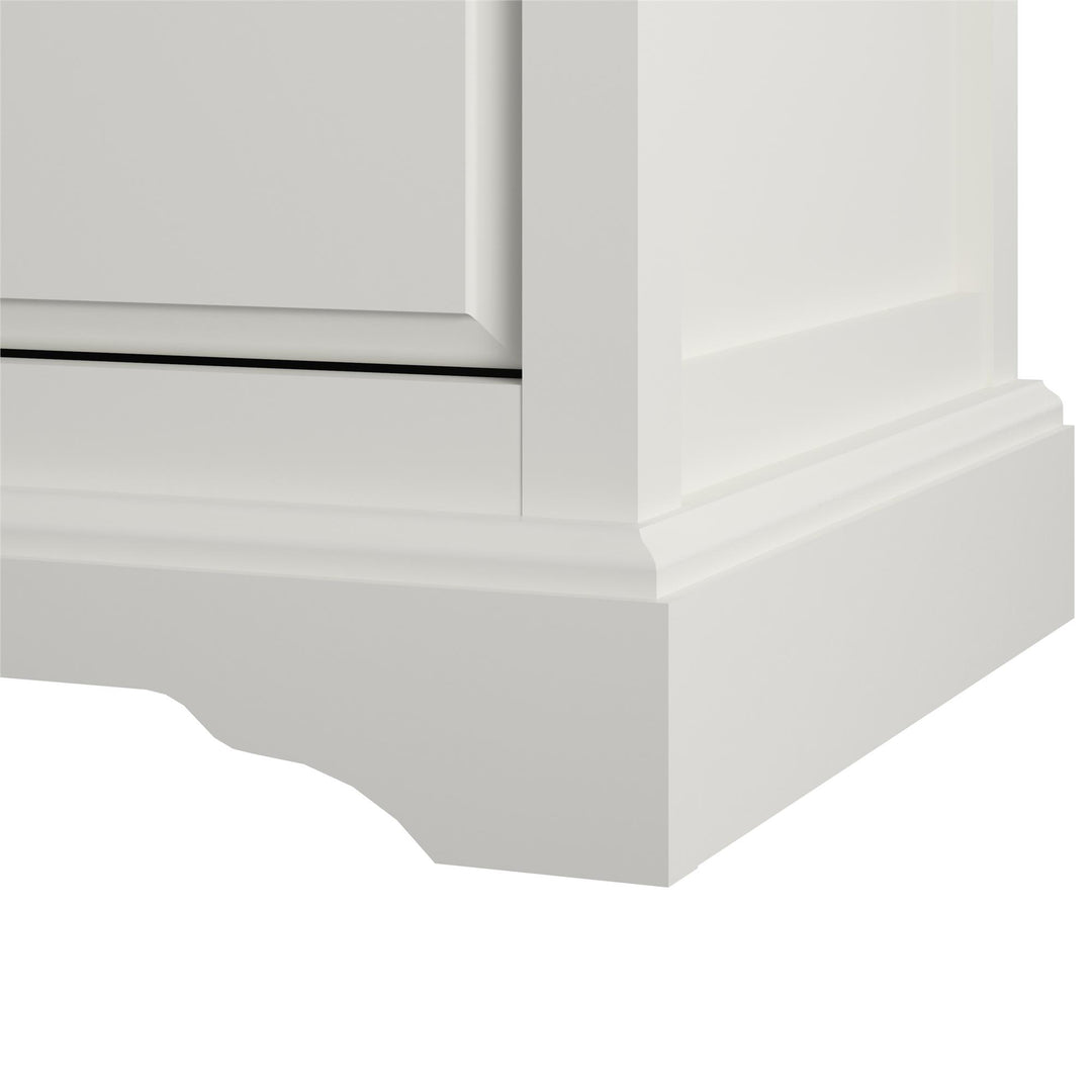 Bristol Traditional 6 Drawer Dresser with Elegant Moldings and Pewter Pulls - White